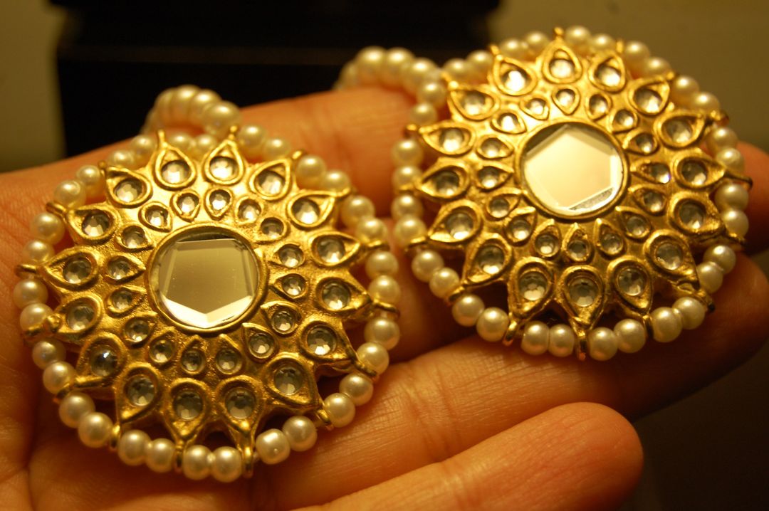 KUNDAN GOLDEN EARRINGS