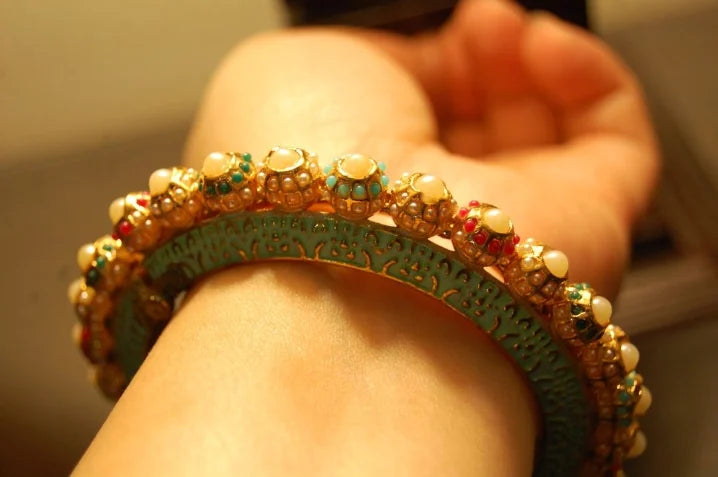 MULTI STONE KARA WITH MEENA