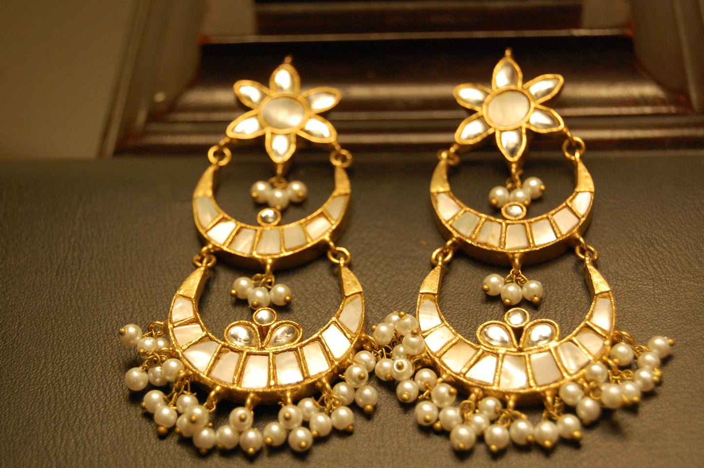 ELEGANT KUNDAN EARRINGS WITH MOTHER OF PEARL