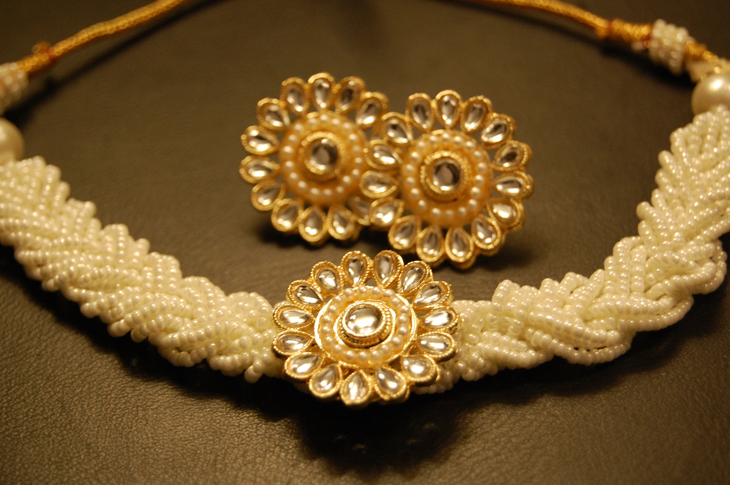 FLORAL PEARL & KUNDAN CHOKER SET