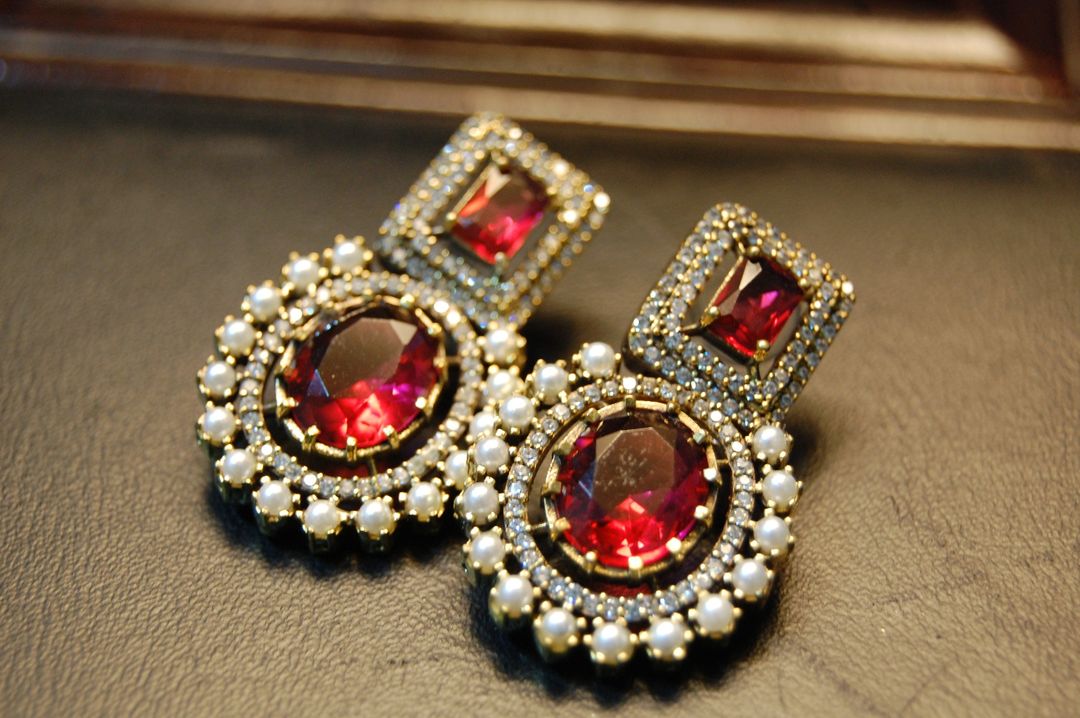 RED & PEARL EARRINGS