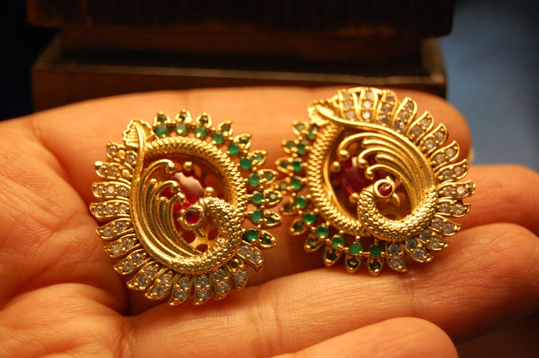 PEACOCK STUDS