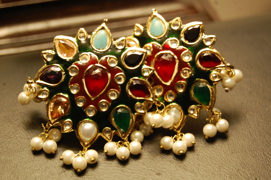 MULTIJEWELLED EARRINGS
