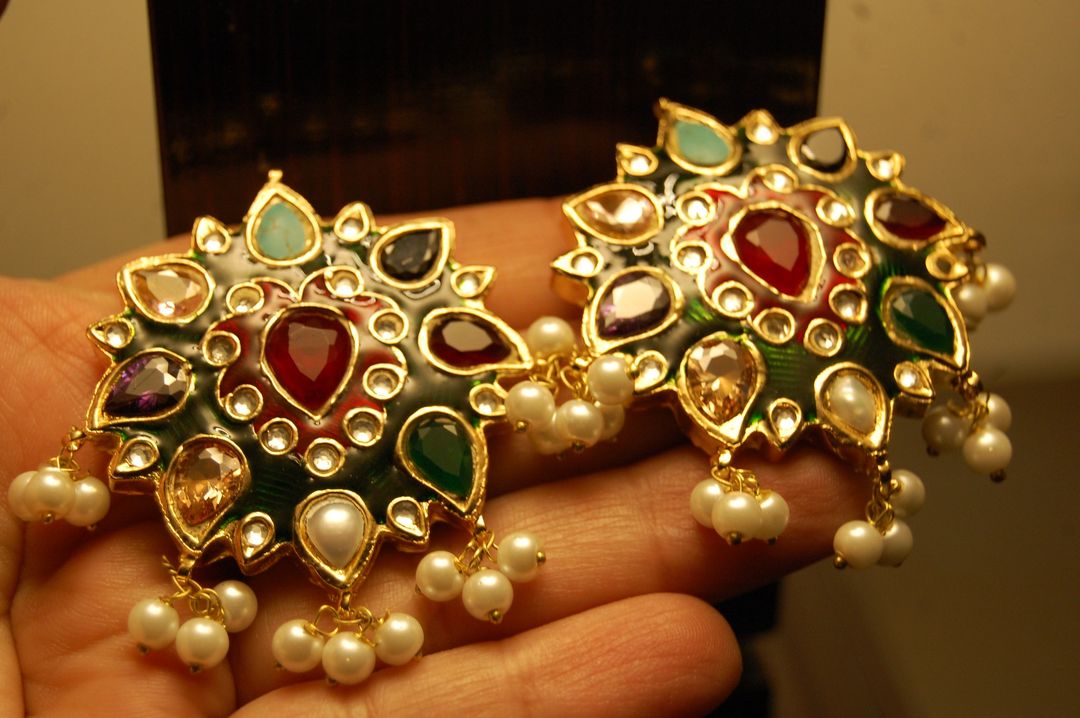 MULTIJEWELLED EARRINGS