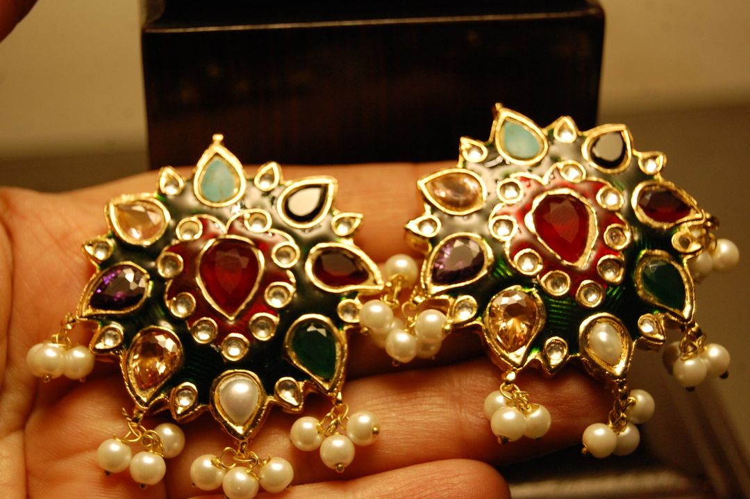 MULTIJEWELLED EARRINGS