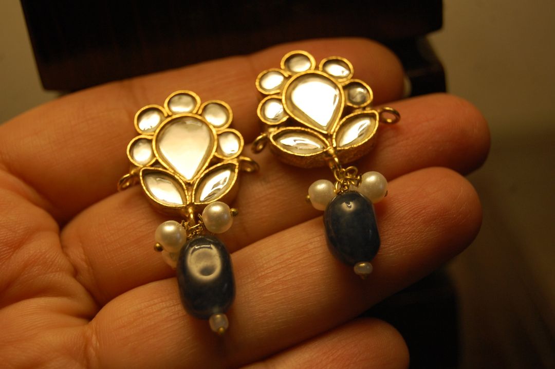 STEEL BLUE KUNDAN EARRINGS