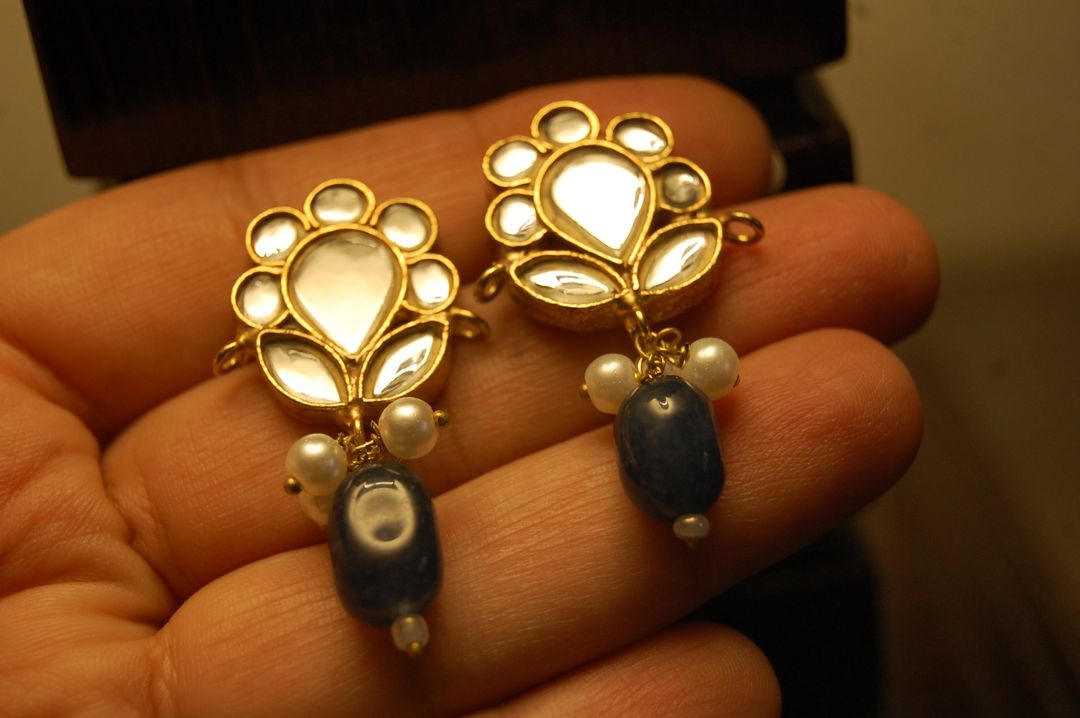 STEEL BLUE KUNDAN EARRINGS