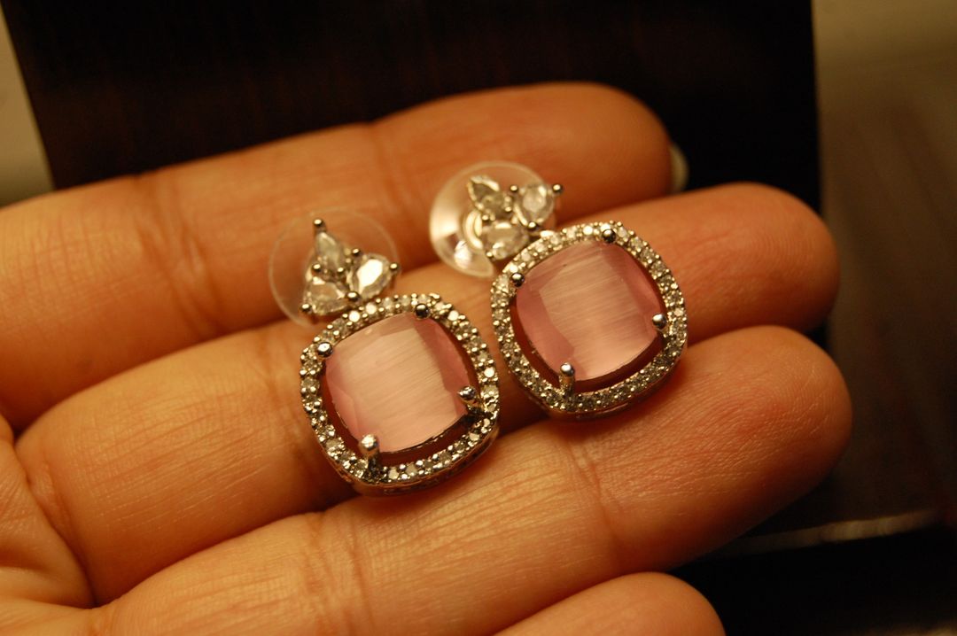ELEGANT ZIRCON & PINK EARRINGS