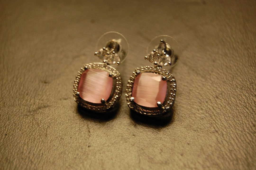 ELEGANT ZIRCON & PINK EARRINGS