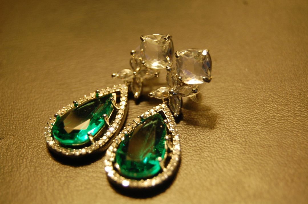 INDIAN AMERICAN DIAMOND EARRINGS IN GREEN
