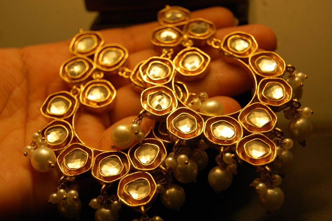 MAJESTIC LONG KUNDAN EARRINGS
