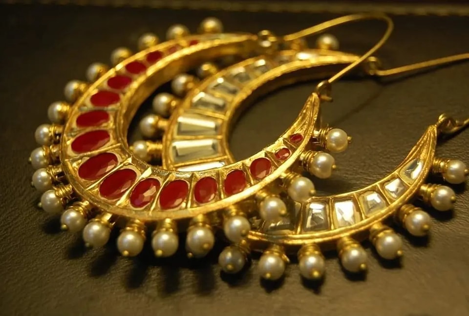 DOUBLE SIDED KUNDAN & RED BALAS