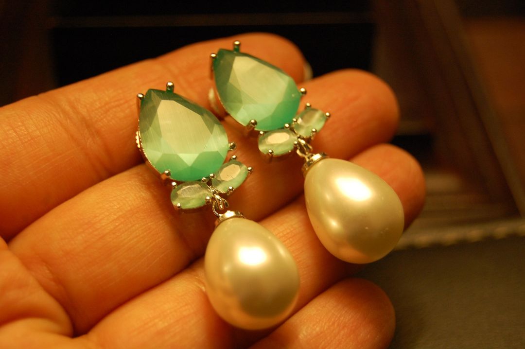 JADE GREEN & PEARL EARRINGS