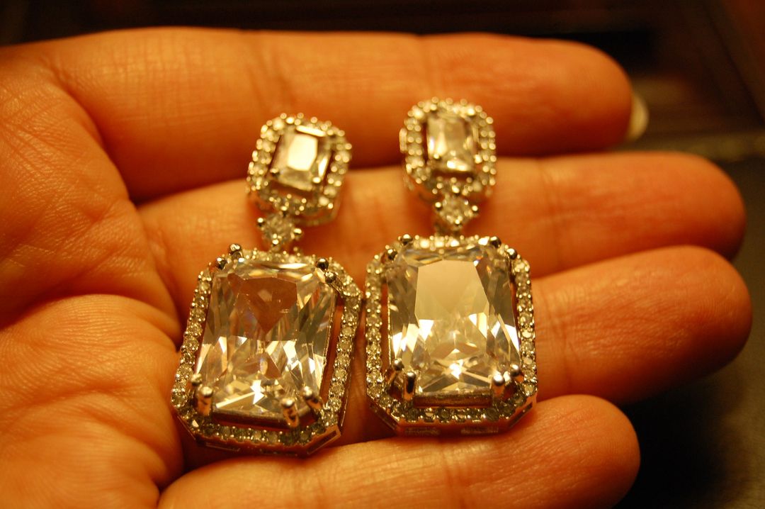 ZIRCON EARRINGS
