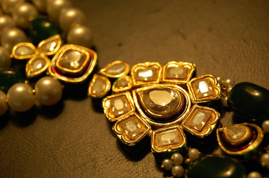 ELEGANT PEARL & KUNDAN MALA