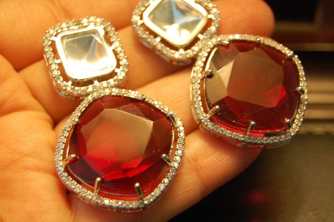 RED EARRINGS IN KUNDAN & ZIRCONS