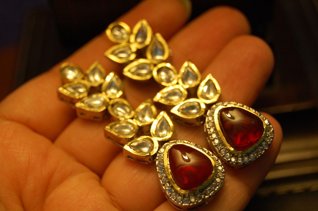 RUBY RED EARRINGS IN KUNDAN & ZIRCONS