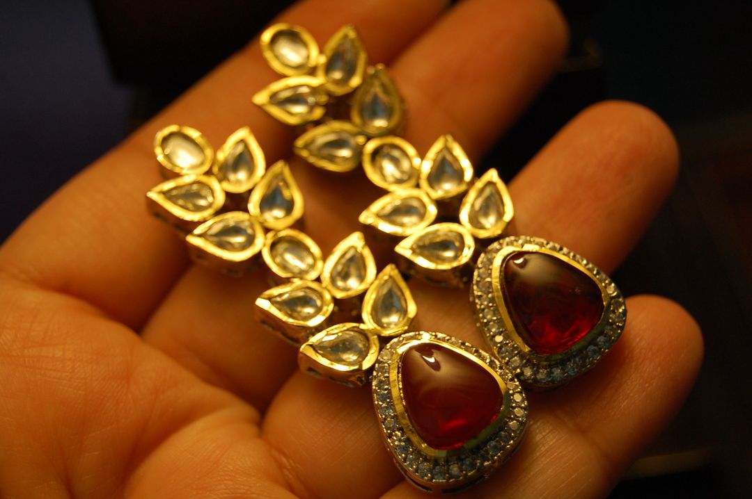 RUBY RED EARRINGS IN KUNDAN & ZIRCONS