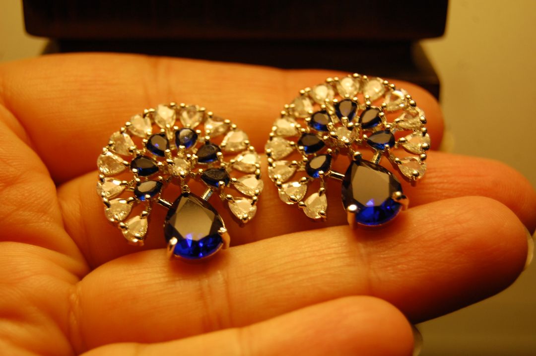 ZIRCON EARRINGS