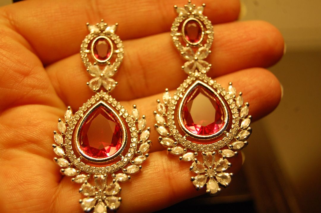 ZIRCON EARRINGS