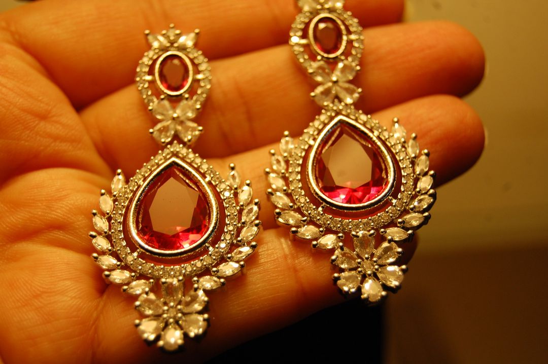ZIRCON EARRINGS