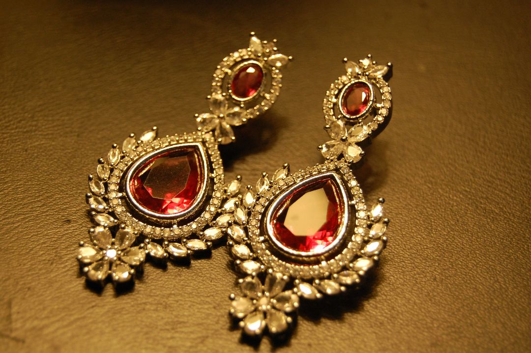 ZIRCON EARRINGS