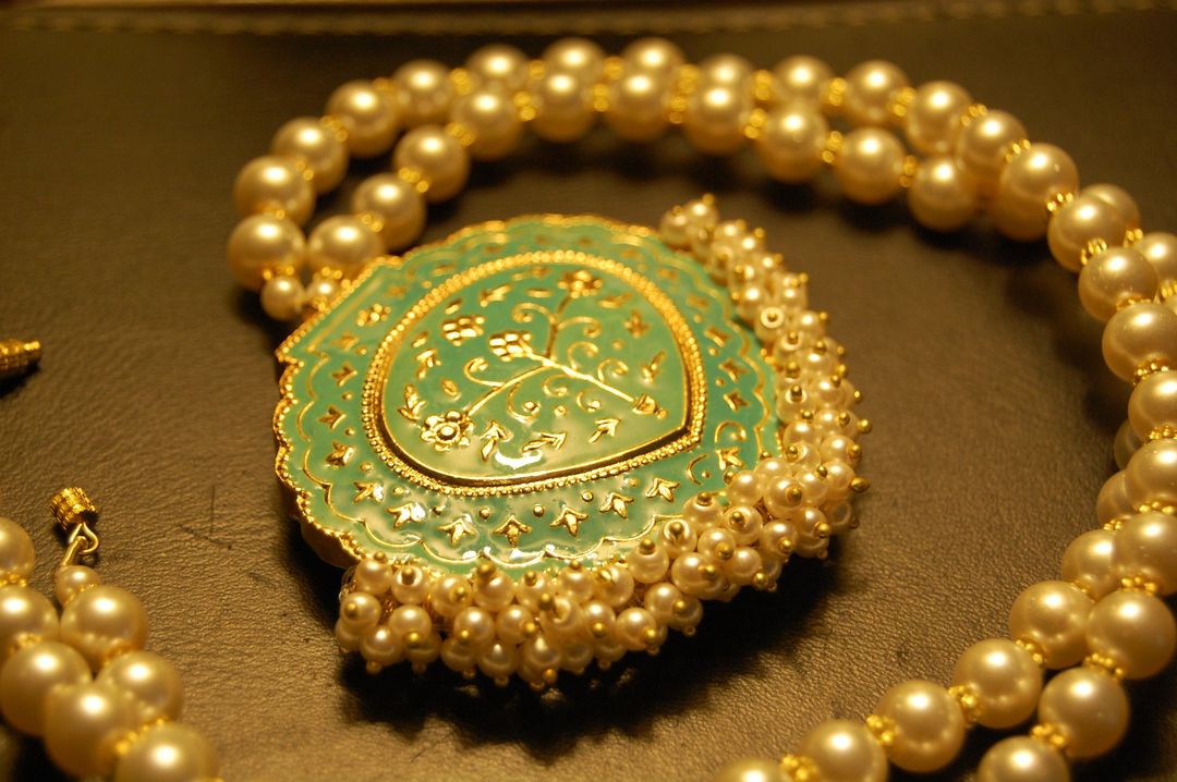 MEENA MALA