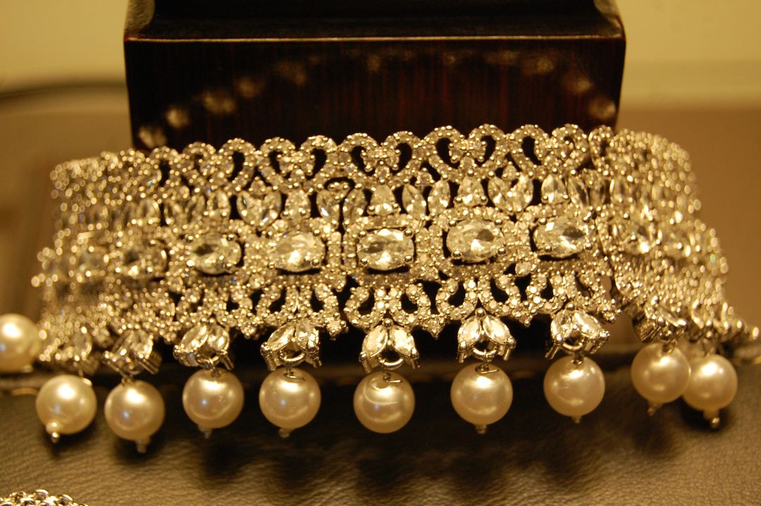 ZIRCON CHOKER SET