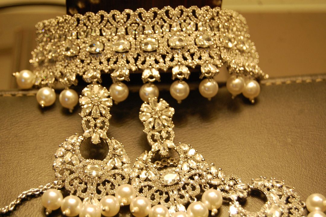 ZIRCON CHOKER SET