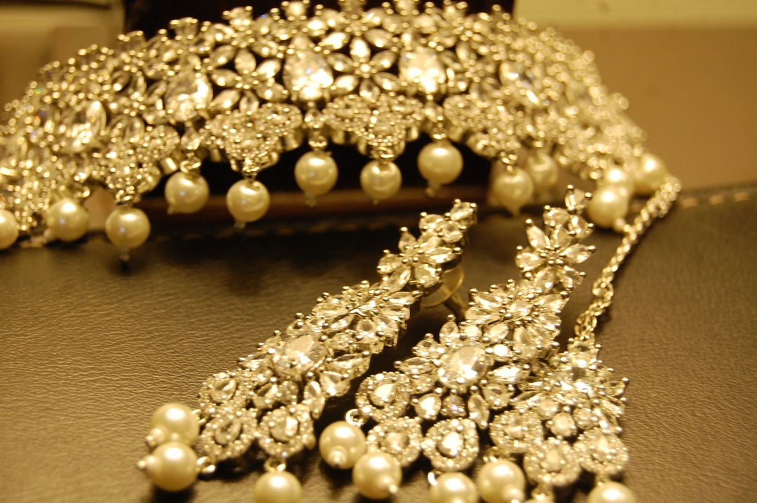 ZIRCON CHOKER SET