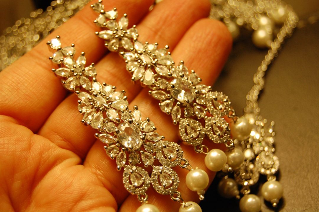 ZIRCON CHOKER SET