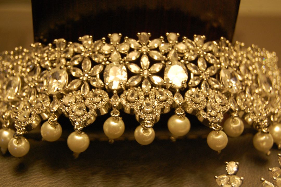 ZIRCON CHOKER SET