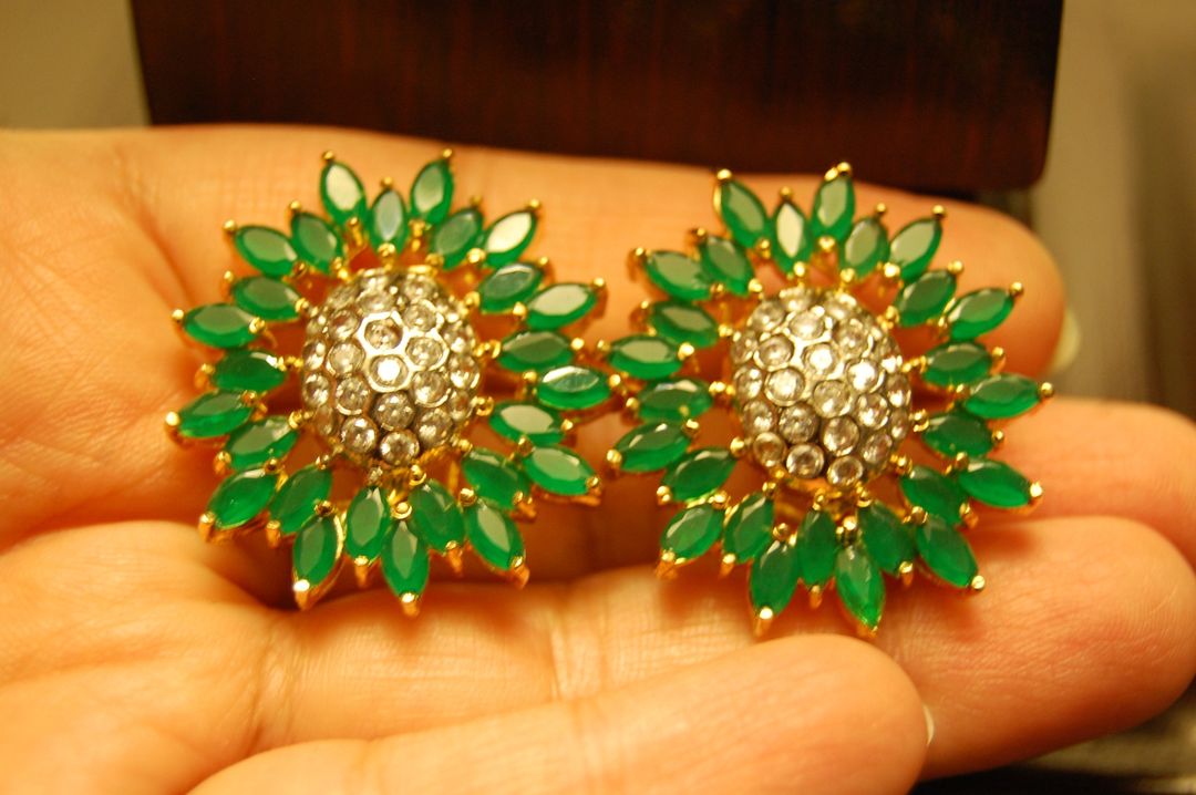 ZIRCON GREEN EARRINGS