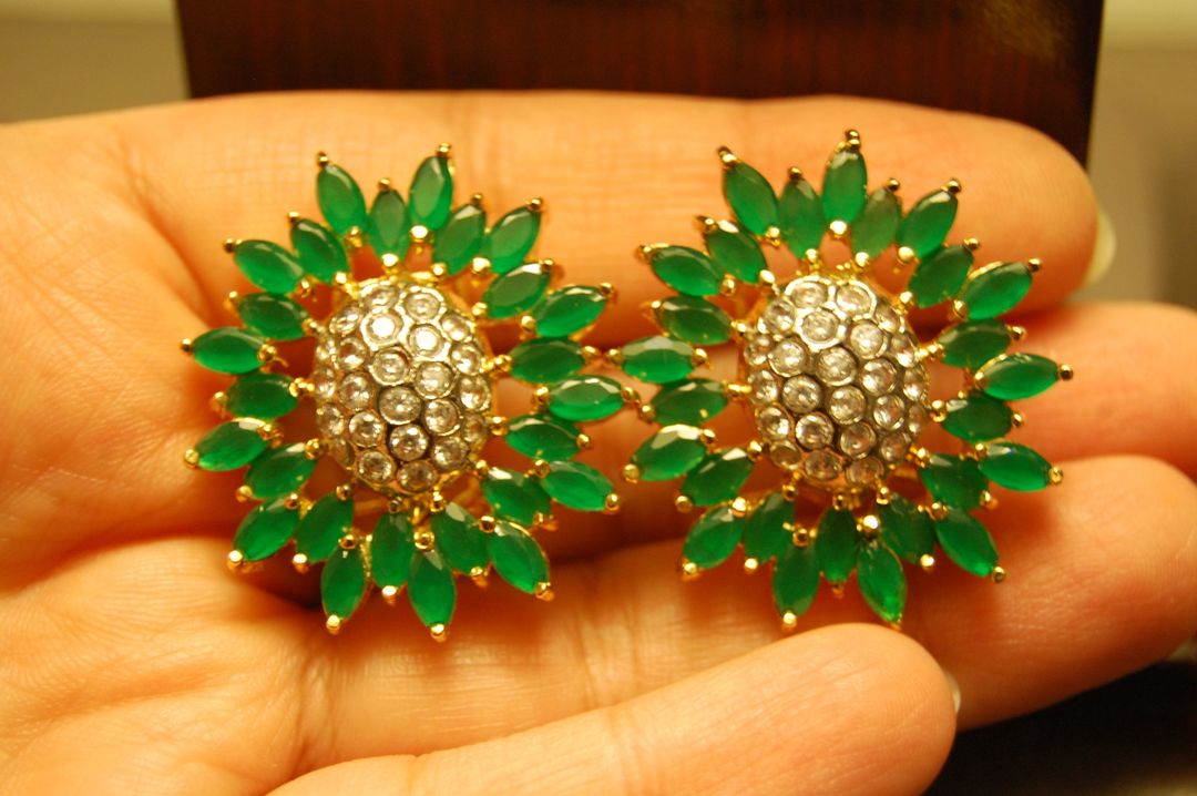 ZIRCON GREEN EARRINGS