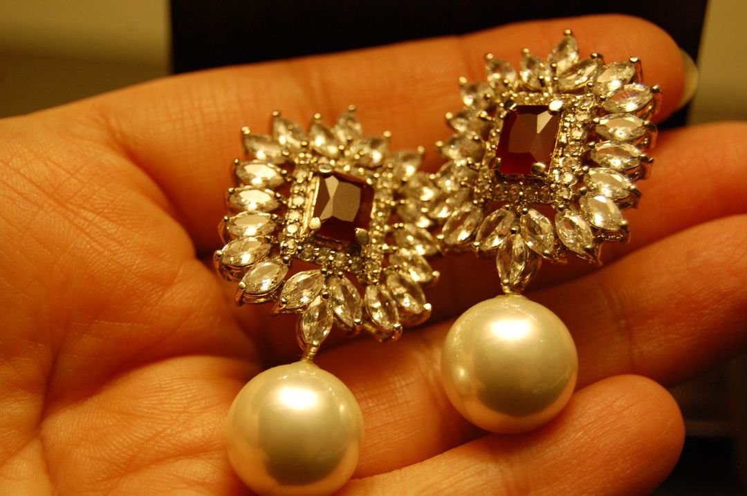 RED ZIRCON & PEARL EARRINGS