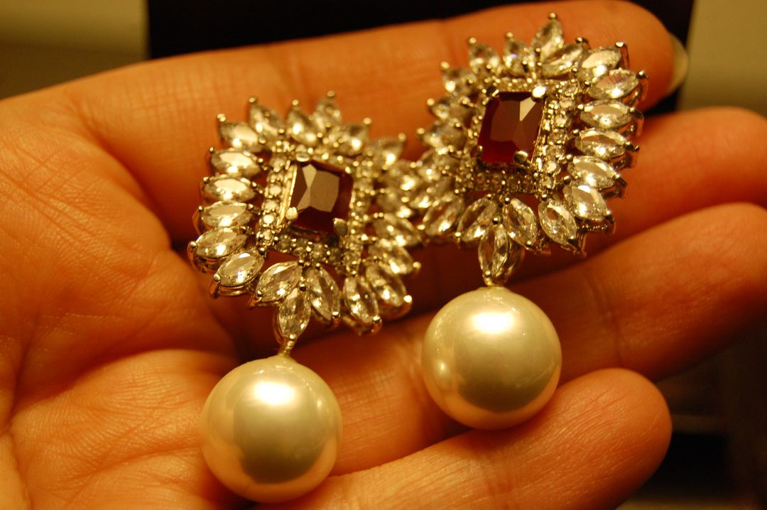 RED ZIRCON & PEARL EARRINGS