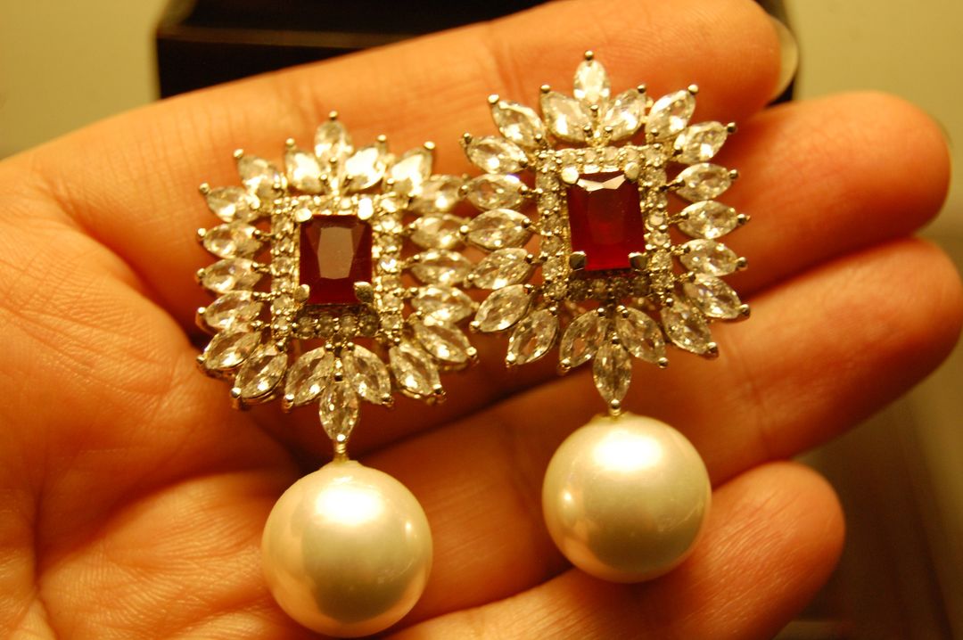 RED ZIRCON & PEARL EARRINGS