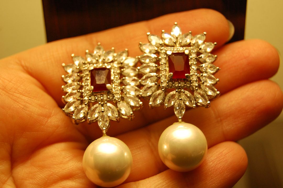 RED ZIRCON & PEARL EARRINGS