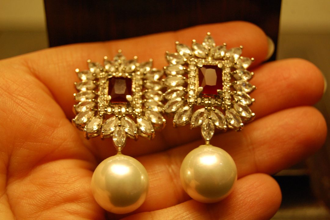 RED ZIRCON & PEARL EARRINGS