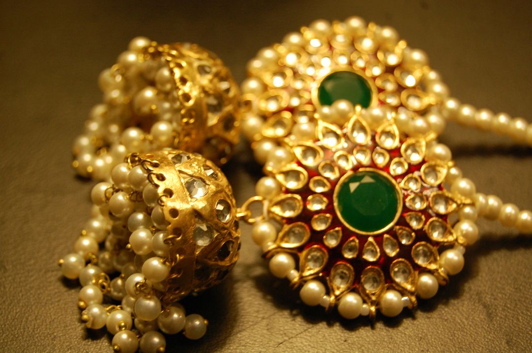 RED & GREEN MEENA & KUNDAN JHUMKAS