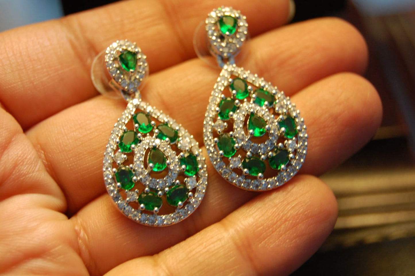 GREEN ZIRCON EARRINGS