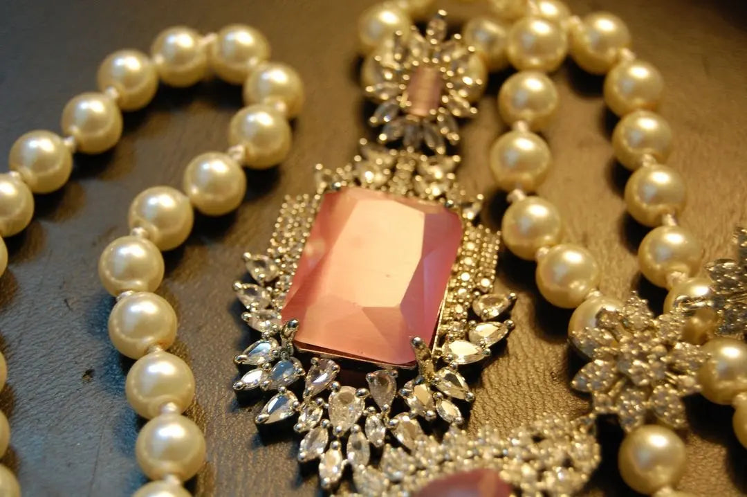 ZIRCON MALA SET IN PINK & PEARLS