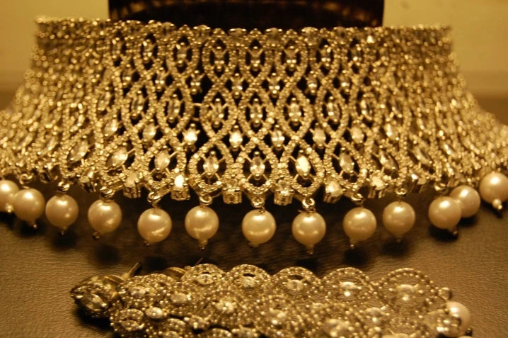 ZIRCON CHOKER SET