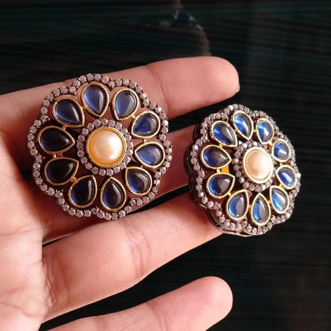 VICTORIAN EARRINGS WITH BLUE STONE
