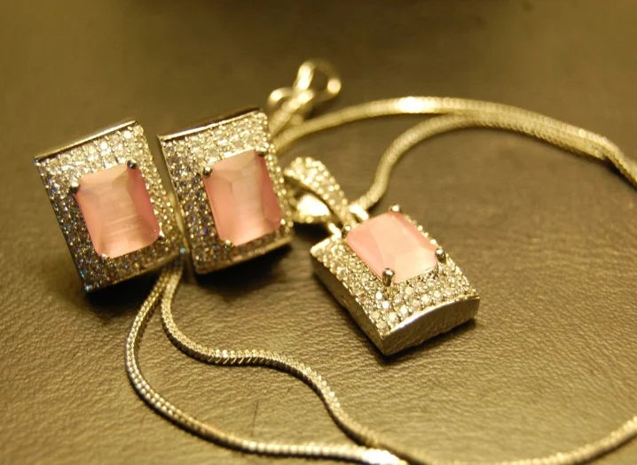 ZIRCON & PINK PENDENT SET