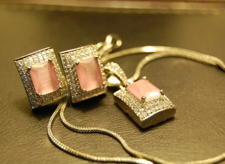 ZIRCON & PINK PENDENT SET