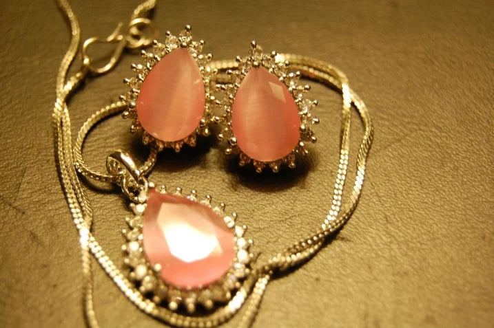 PINK & ZIRCON PENDANT SET