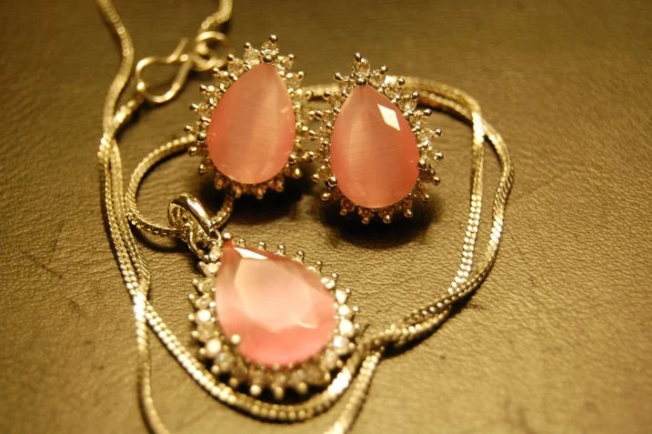 PINK & ZIRCON PENDANT SET