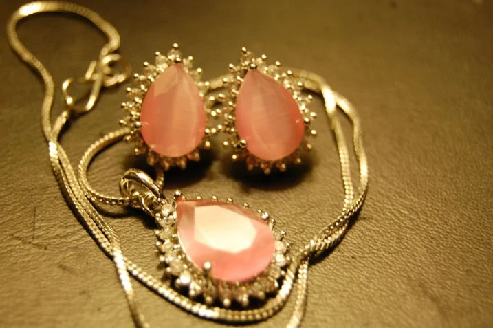 PINK & ZIRCON PENDANT SET