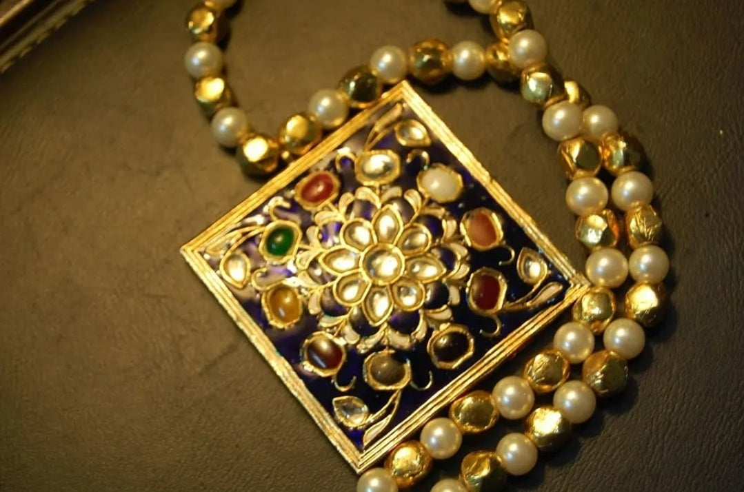 GORGEOUS MALA IN BLUE MEENA & MULTI STONES